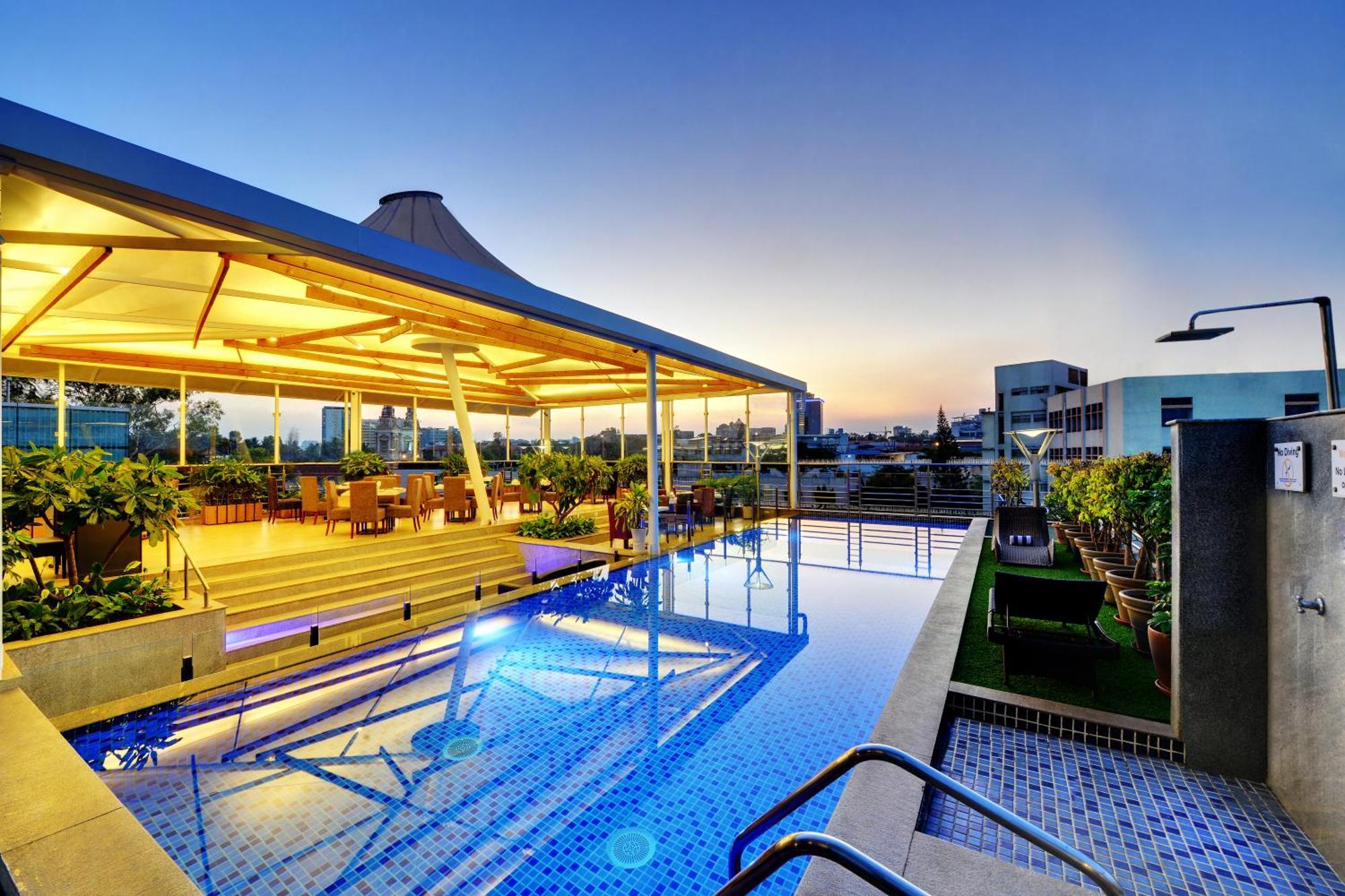 Iris The Business Hotel Бенґалуру Екстер'єр фото