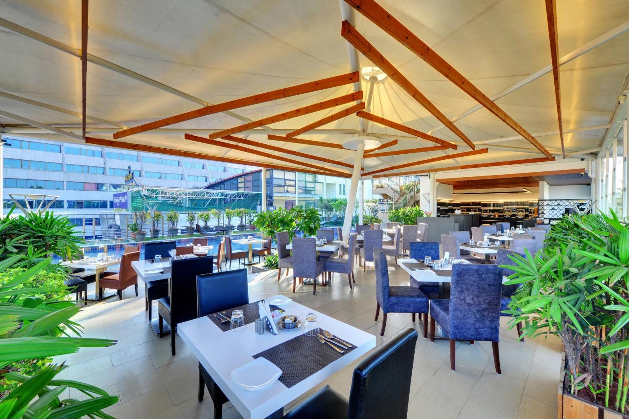 Iris The Business Hotel Бенґалуру Екстер'єр фото