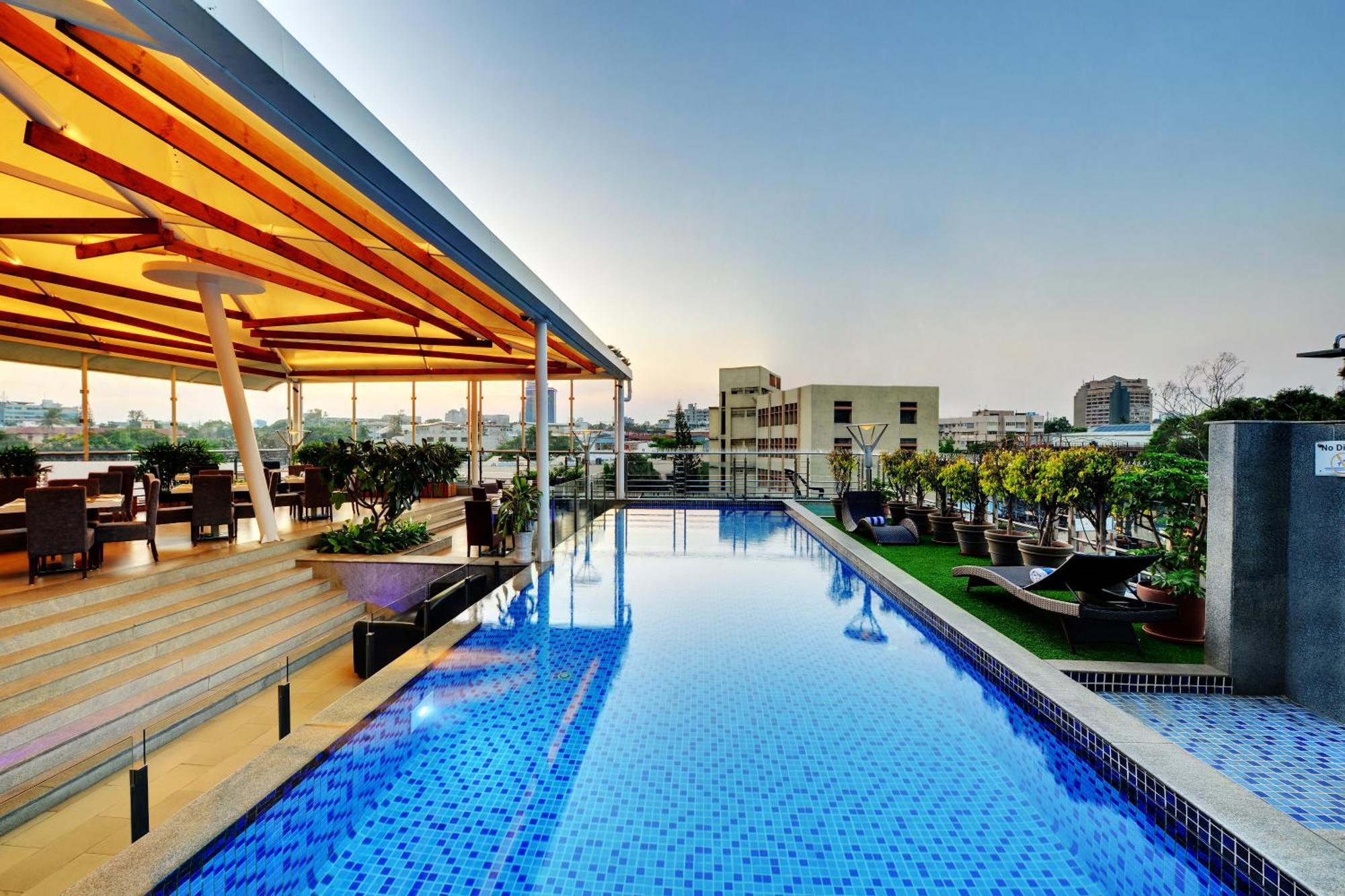 Iris The Business Hotel Бенґалуру Екстер'єр фото