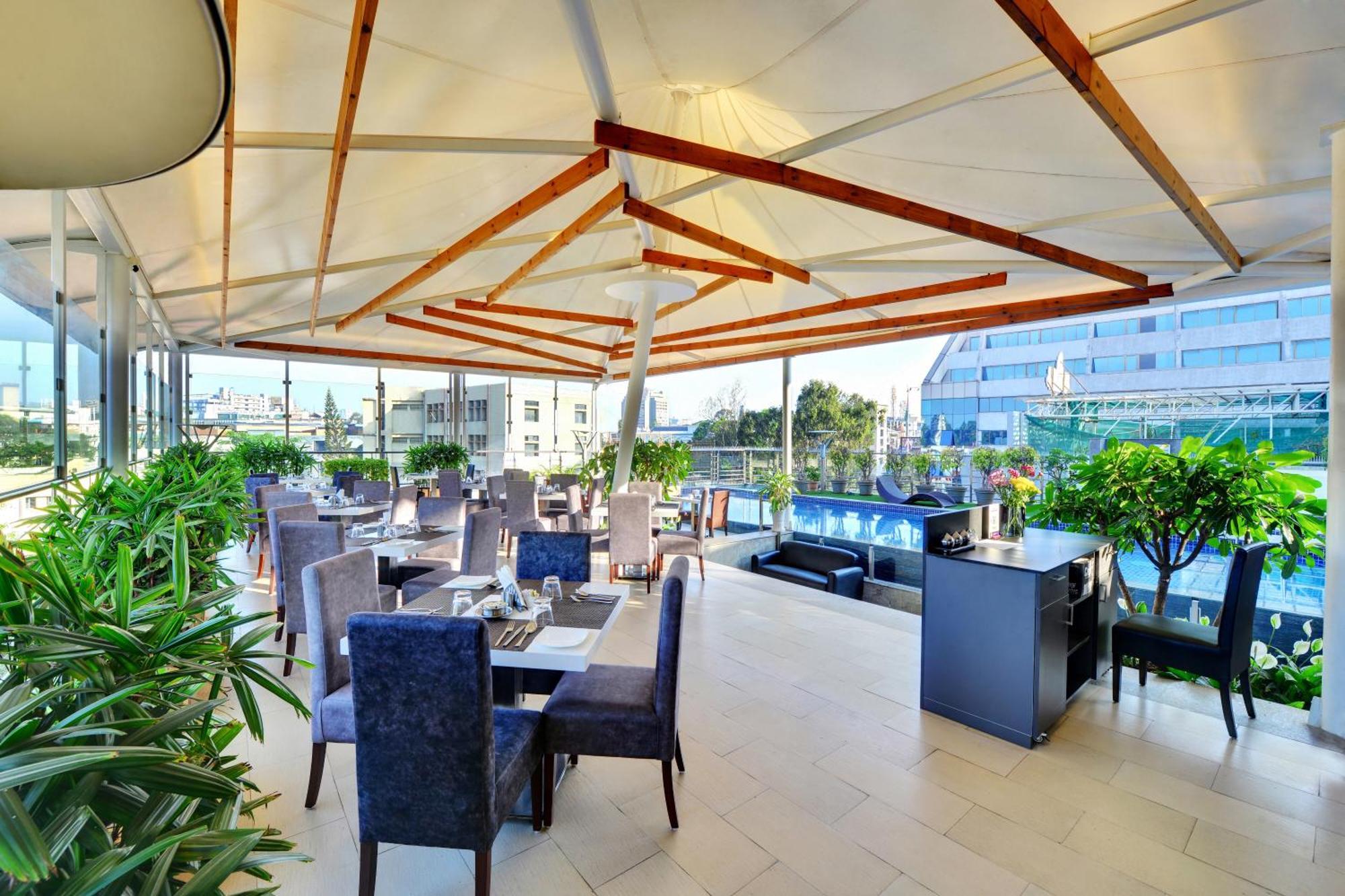 Iris The Business Hotel Бенґалуру Екстер'єр фото