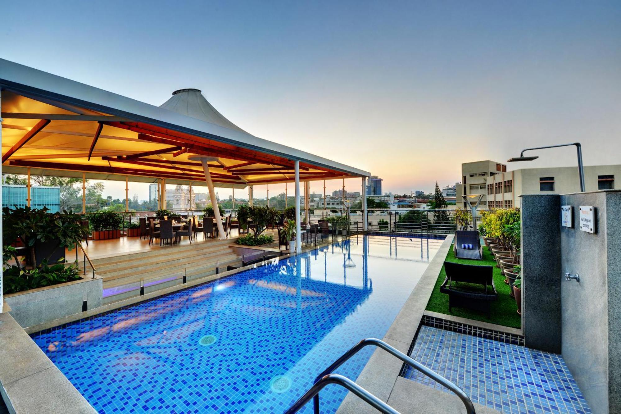 Iris The Business Hotel Бенґалуру Екстер'єр фото