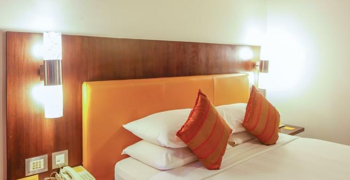 Iris The Business Hotel Бенґалуру Екстер'єр фото